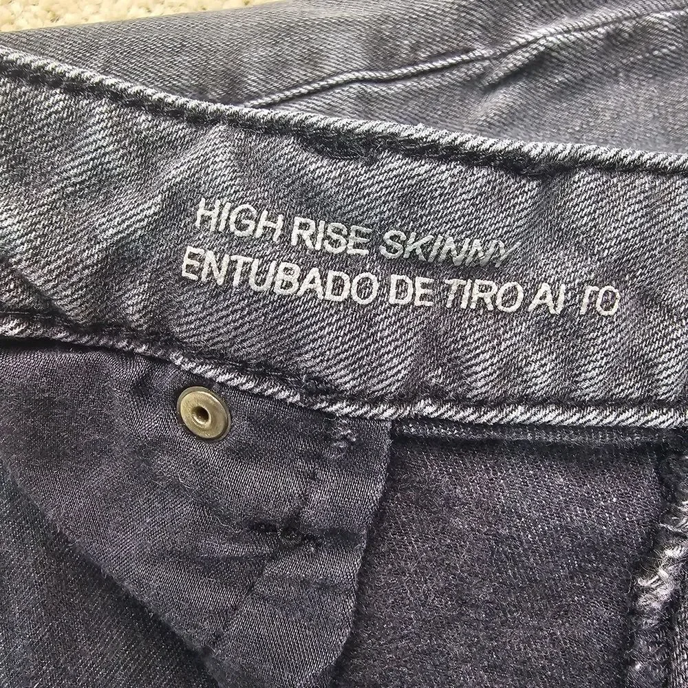 Wild Fable Black High Rise Bermuda Jean Shorts Women's 16 Raw Hem Stretch